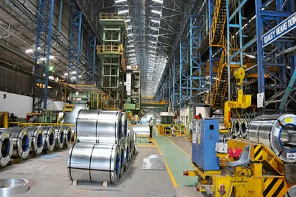 Industrial employment hits 2.10 crore in FY25, manufacturing leads
