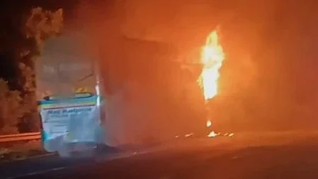 9 killed as double-decker bus fire on Yamuna Expressway