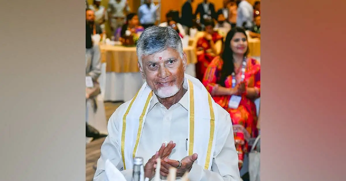 Naidu joins PM Modi's Seva Sankalp Abhiyan in Varanasi