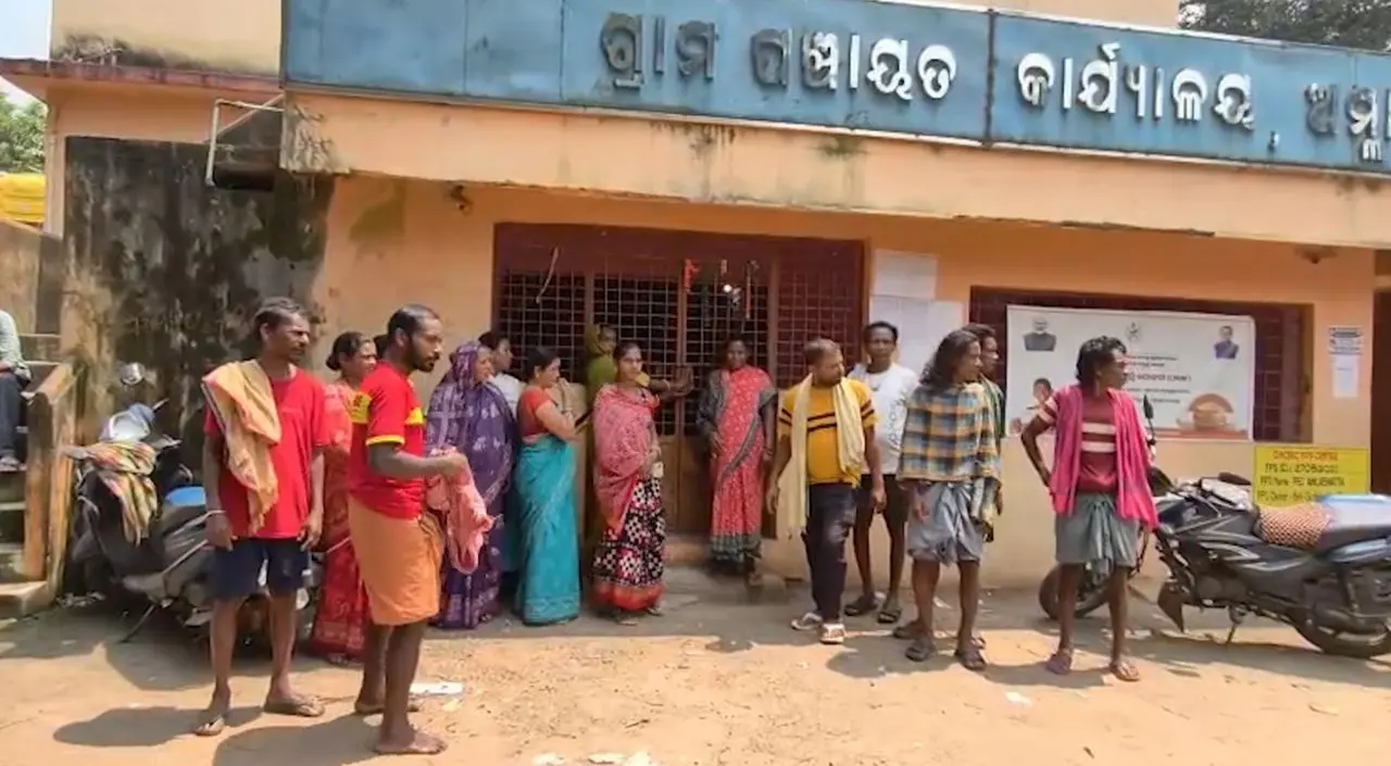 Odisha villagers lock panchayat office over drinking water crisis
