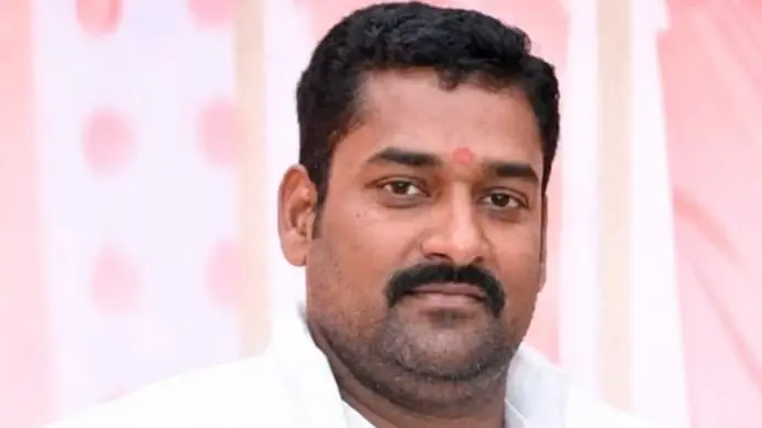 SP leader Pawan Yadav shot dead near Prayagraj police station