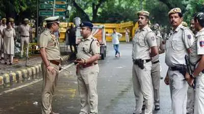 How to spot fake cops after Delhi park rape