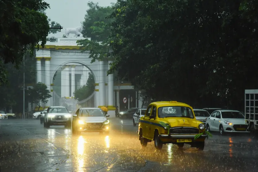 Low-pressure system threatens rain during Bengal Puja week