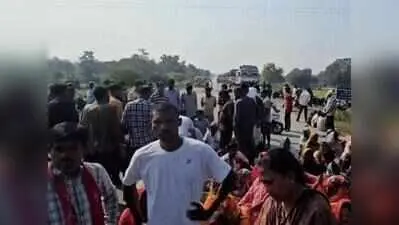 3 dead, 9 injured as rod hits high-tension wire in Gorakhpur