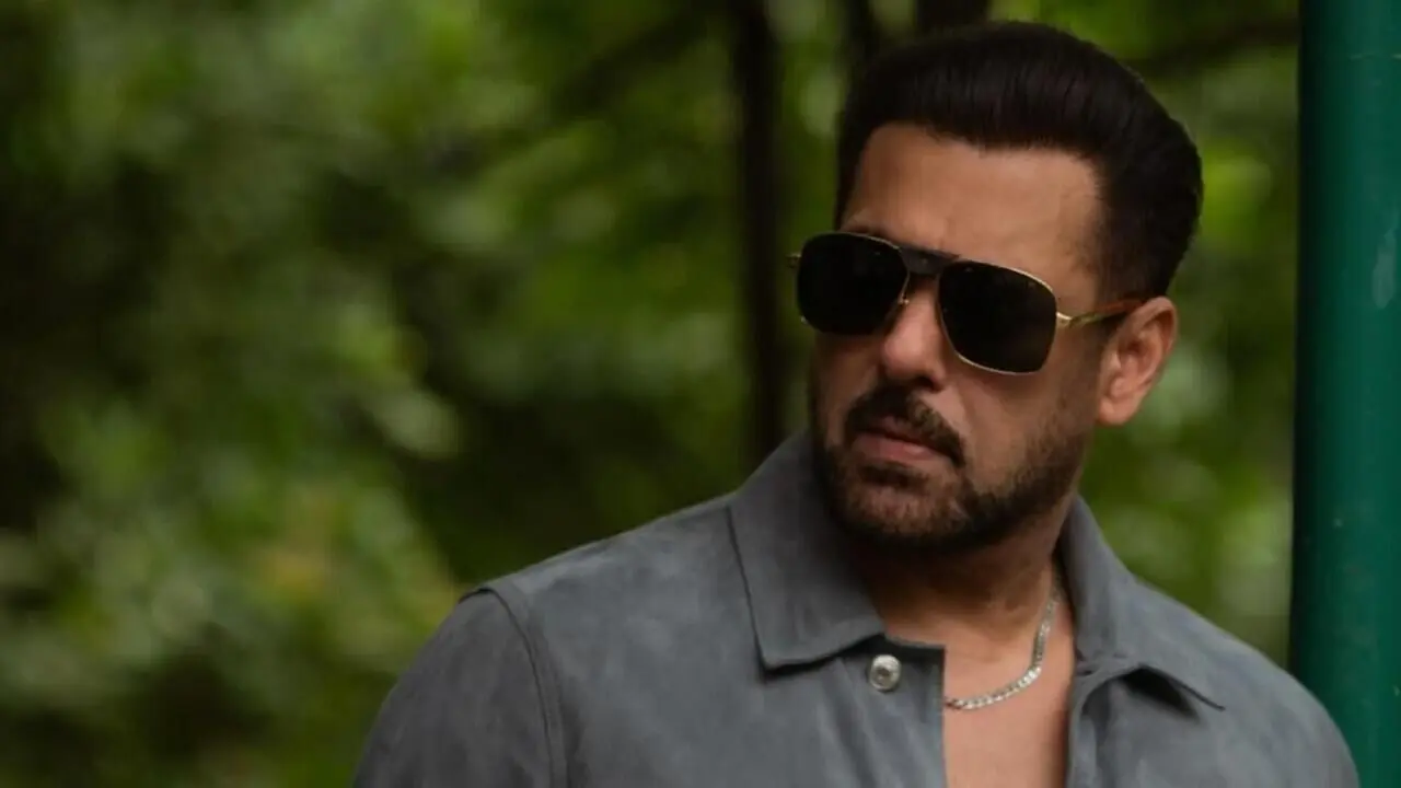 Salman Khan vows action against paparazzi over back shots