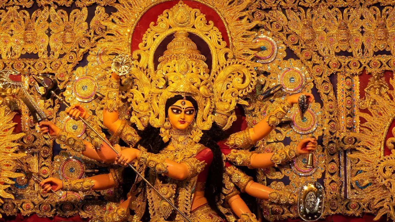 Maha Navami on Monday, 19 October, shared wishes flood social media