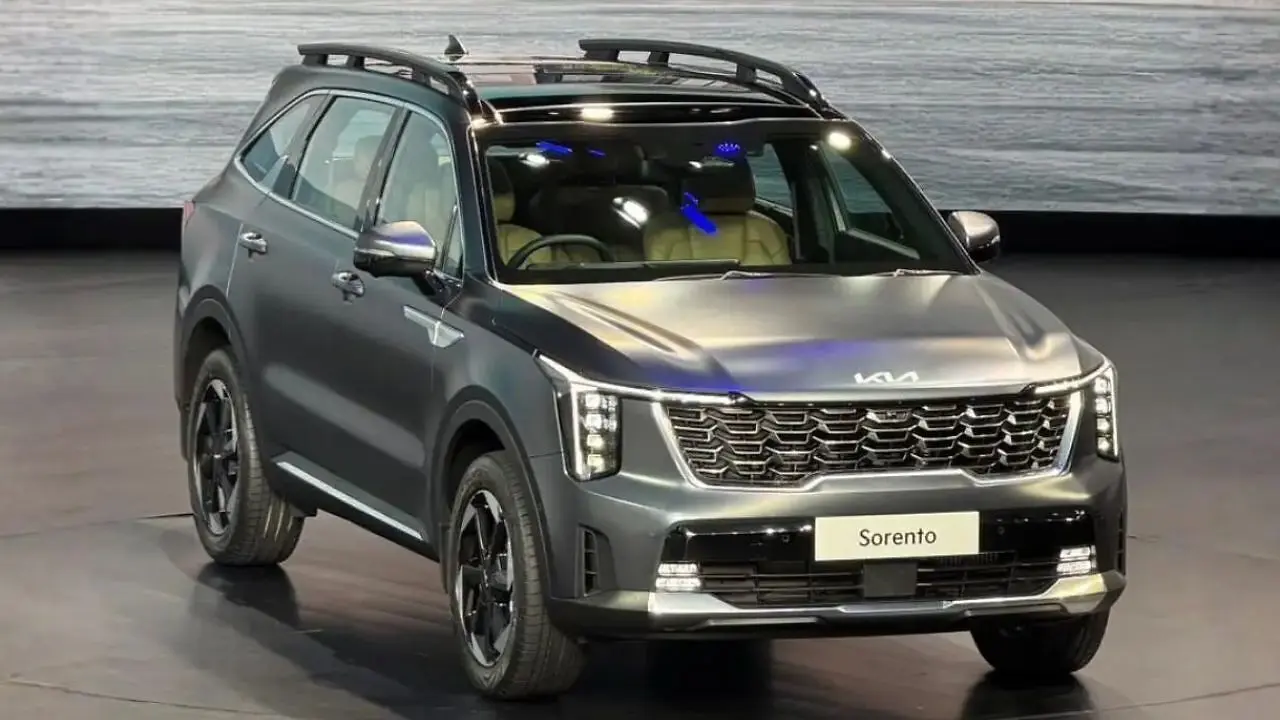 Kia Sorento records 1,739 sales in debut month after September launch