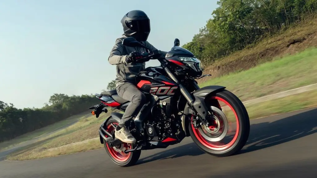 Bajaj Pulsar NS200 gets 5-inch TFT, ride modes at Rs 1.60 lakh