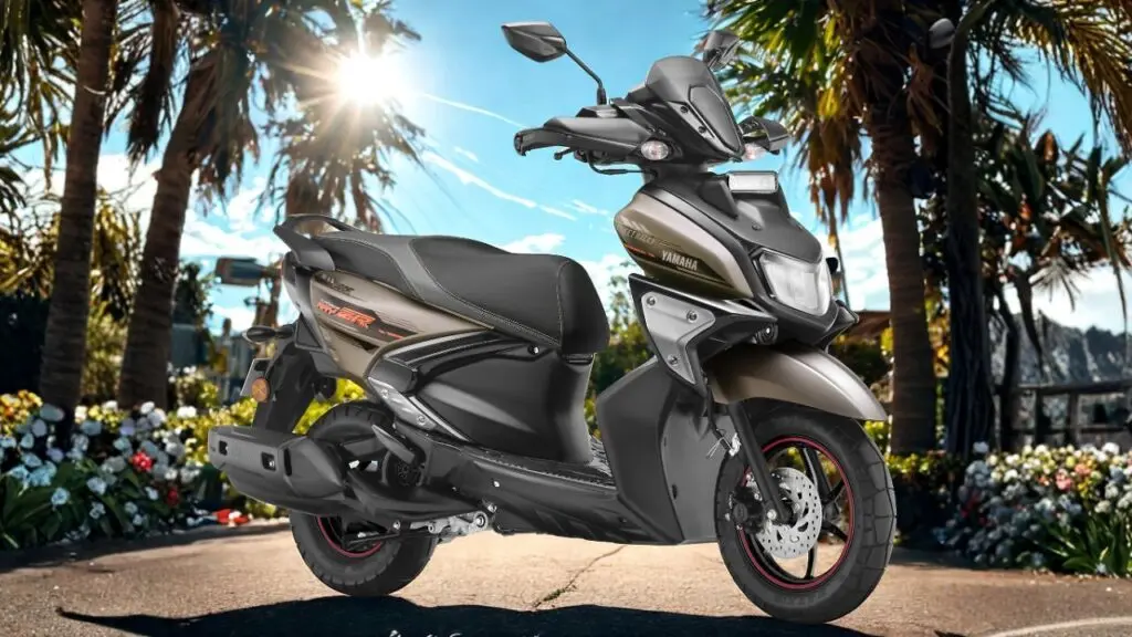 Yamaha RayZR 125 Hybrid costs Rs 80,680, claims 71.33 kmpl