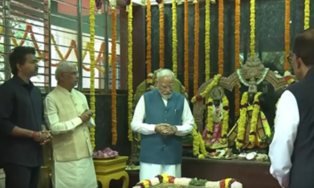 PM Modi prays at temple, visits brain centre at IIT Madras