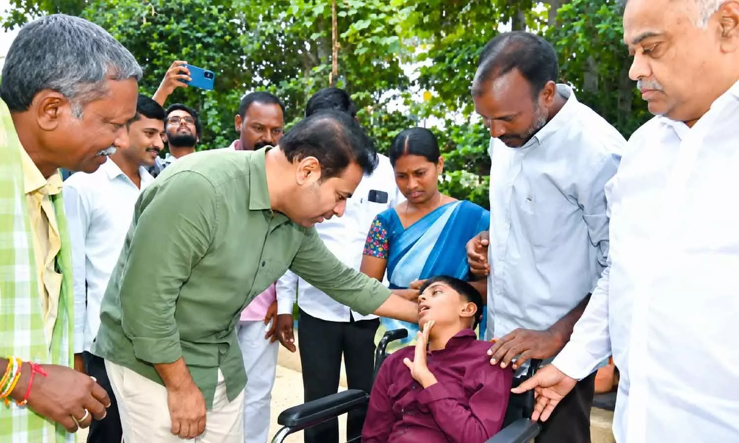 KTR meets ailing boy, promises medical help