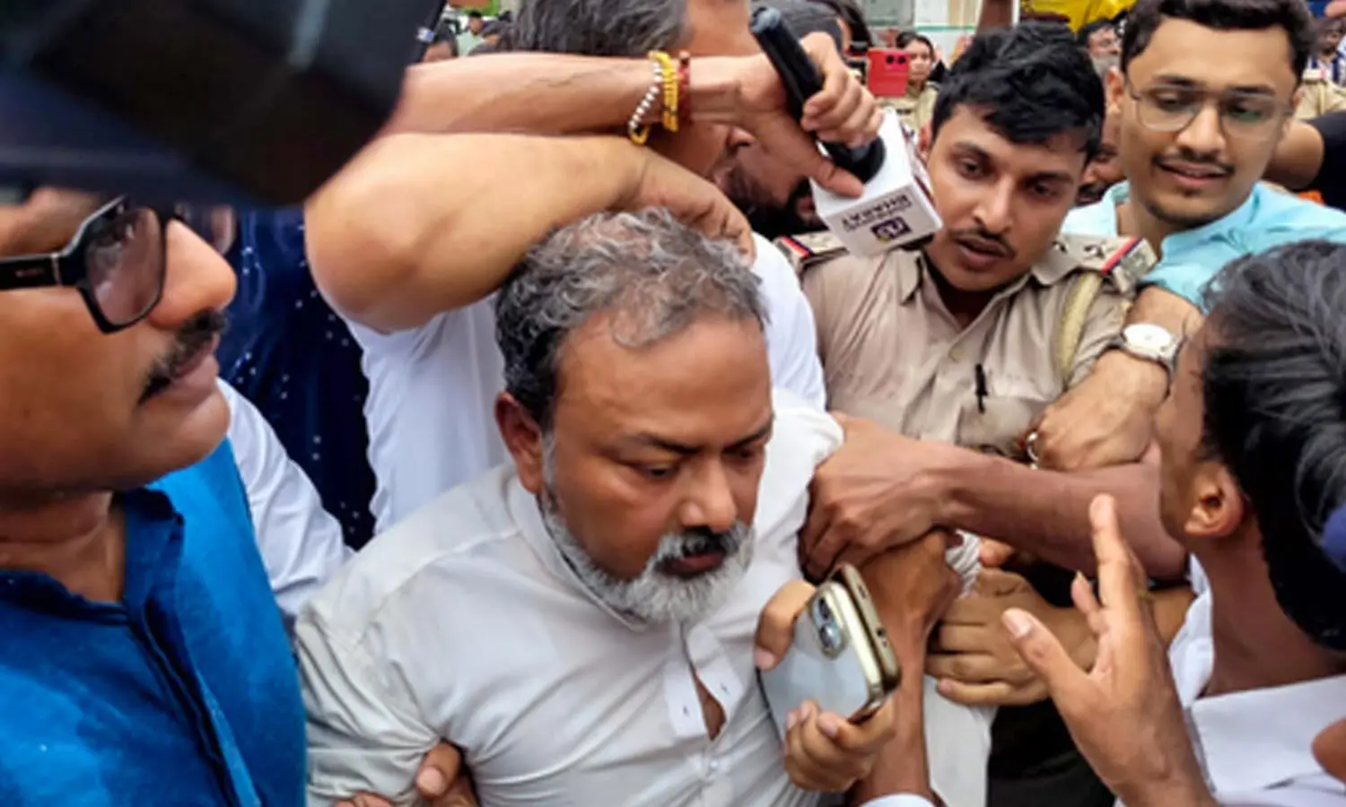 Jan Suraaj Party Bihar chief Manoj Bharti assaulted in car, no FIR