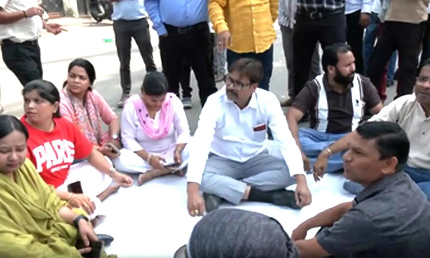 Lucknow lawyers protest demolition of over 200 chambers