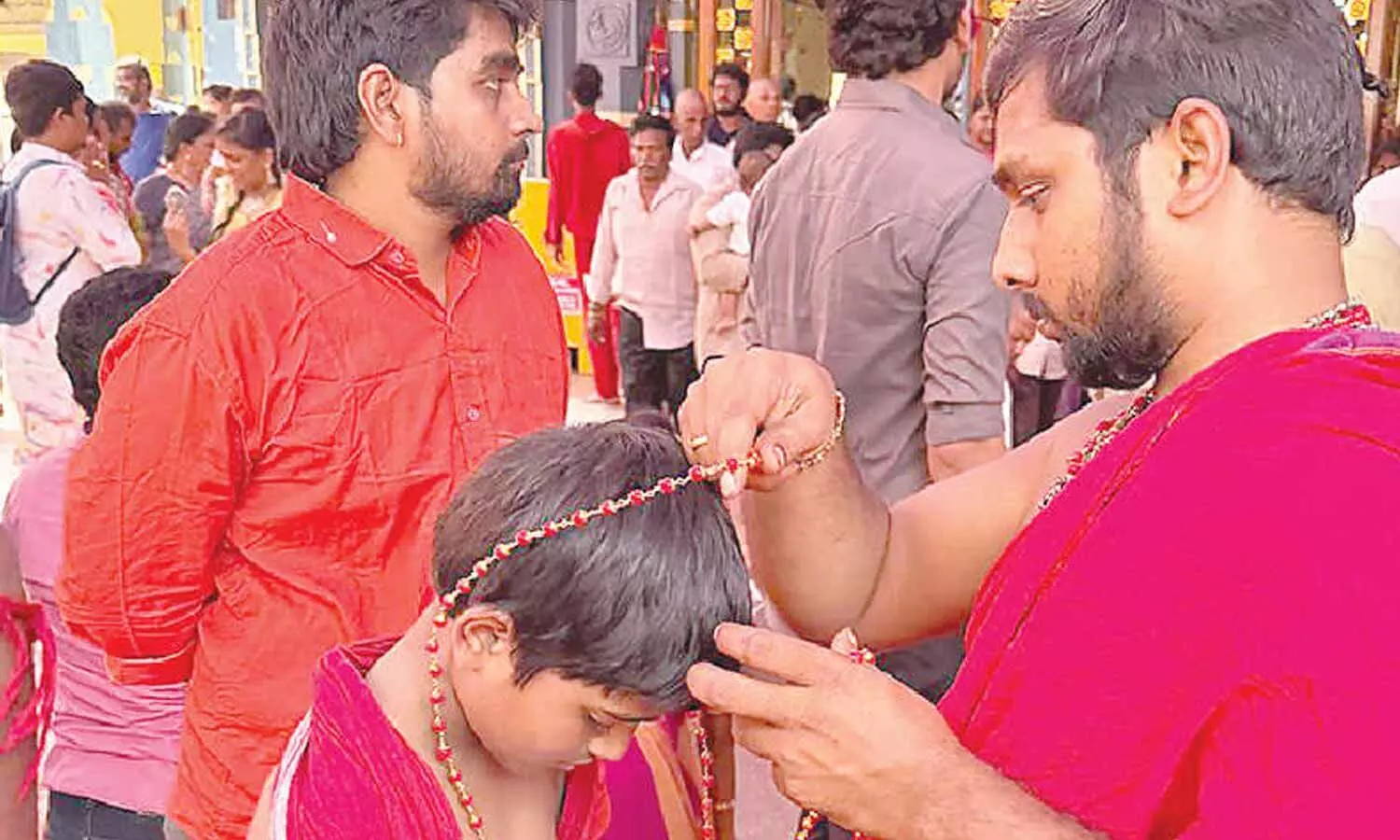 Bhavani devotees throng Kanaka Durga temple atop Indrakeeladri