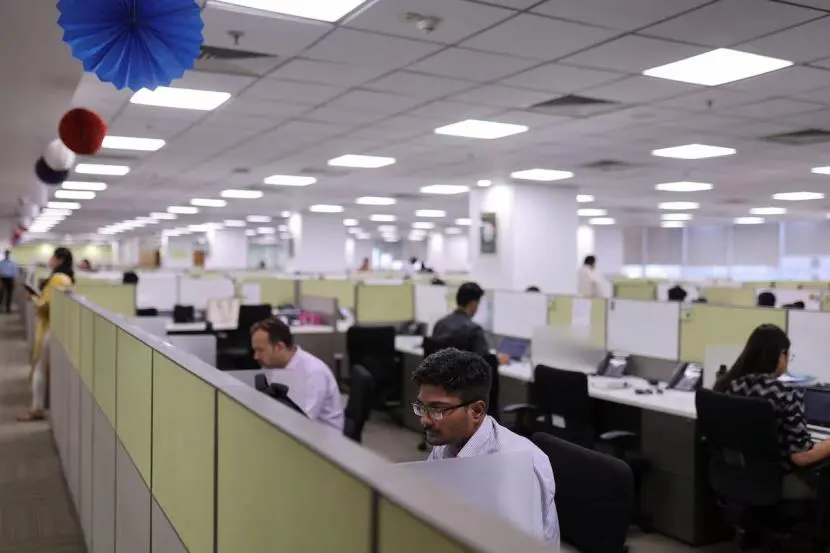 Office net leasing dips 20% in top eight cities, gross leasing up 1%