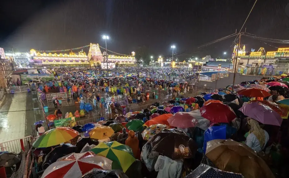 Garuda Seva draws thousands despite rain in Tirumala