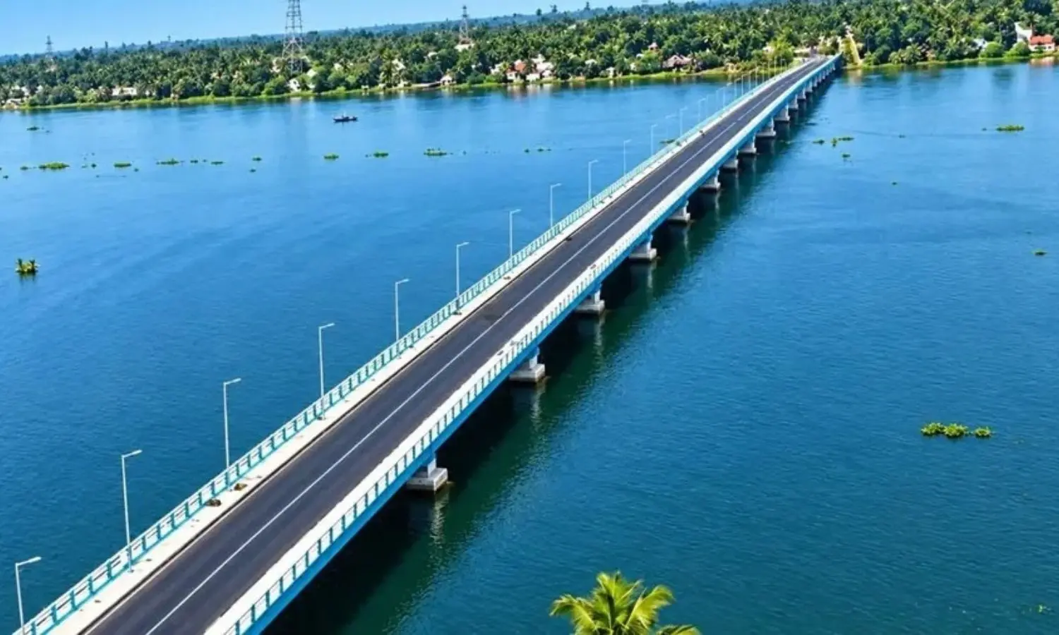 Bridge opening sees Keralam minister, ex-MP clash over credit