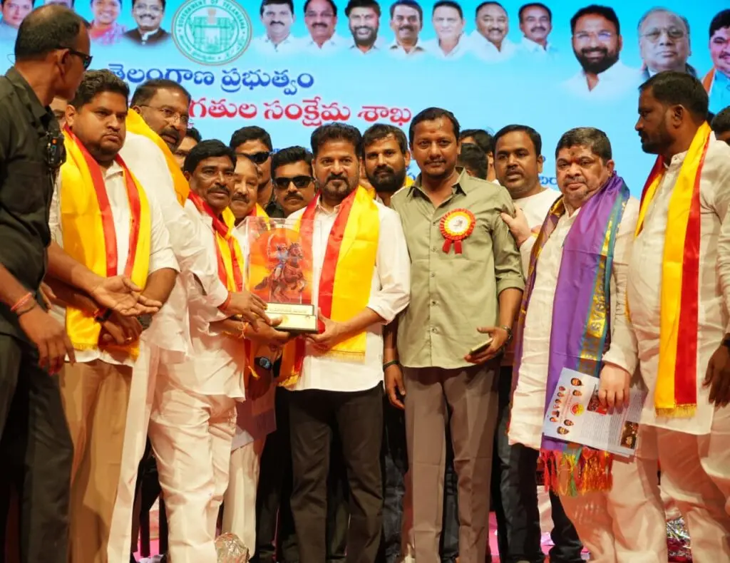 Telangana CM calls for backing Rahul Gandhi in next general elections