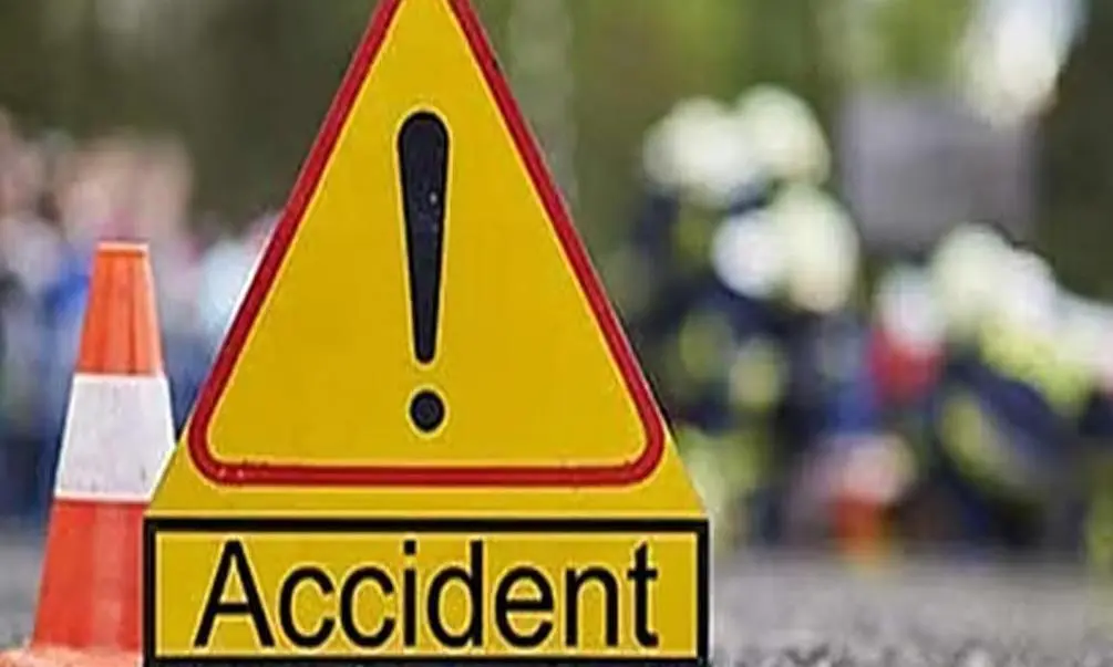 Four students hurt as school van plunges into Mahabubabad lake