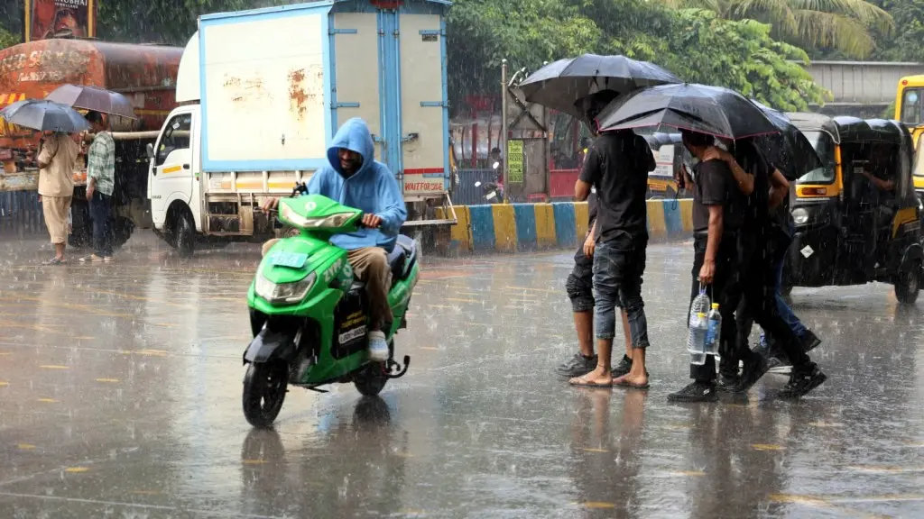 Cyclone Arnab rain in Mumbai short-lived, no showers from Saturday