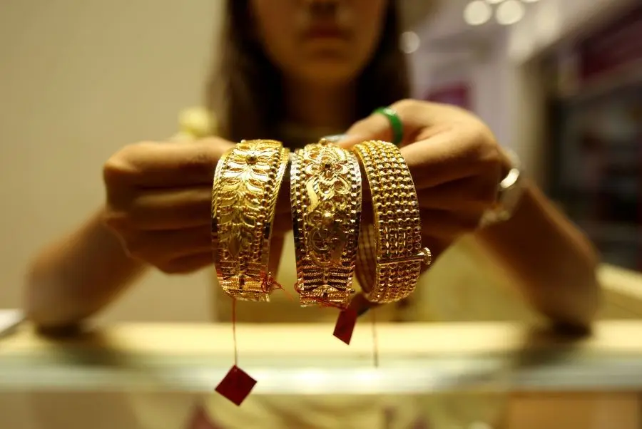 Govt cuts gold duty drawback rate by 3.1%, silver by nearly 9%