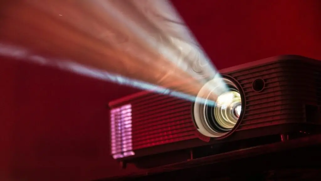65% off on projectors in Amazon, Flipkart sales from 8 October