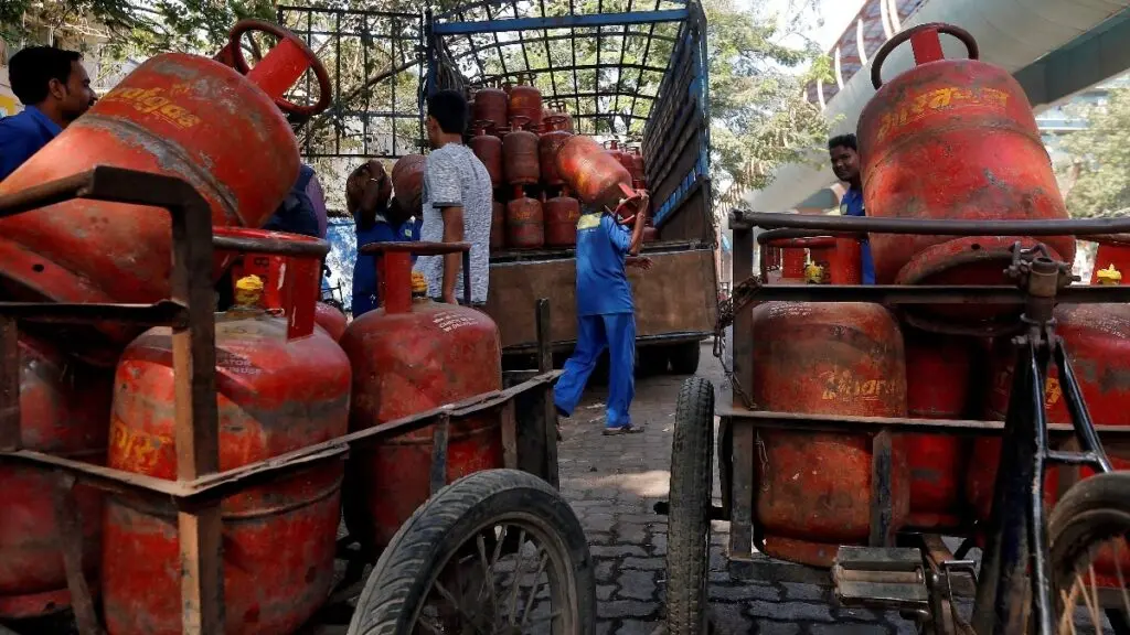 CNG hiked by up to Rs 3.25 in UP, Delhi LPG at Rs 942