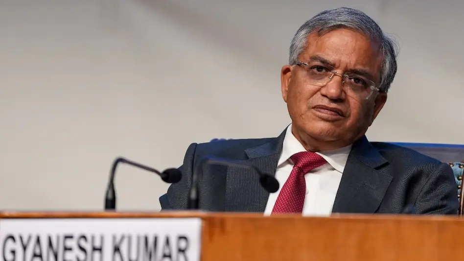Election Commission files affidavit in SC on SIR, Form 6