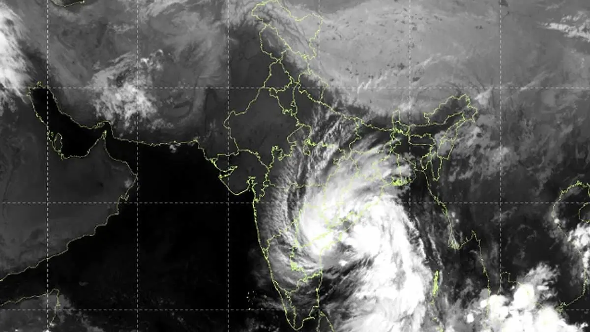 Cyclone Arnab leaves 3 dead, 714 villages hit in Andhra landfall
