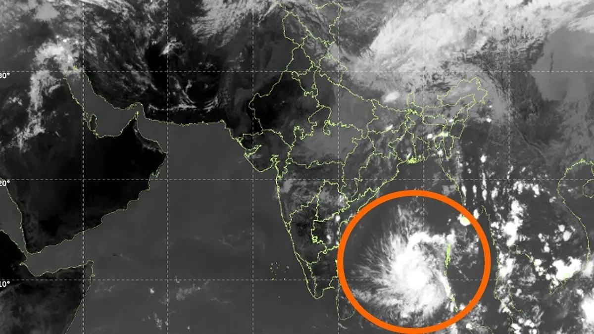 Cyclone alert in Bay of Bengal, may hit Andhra coast on 2 November