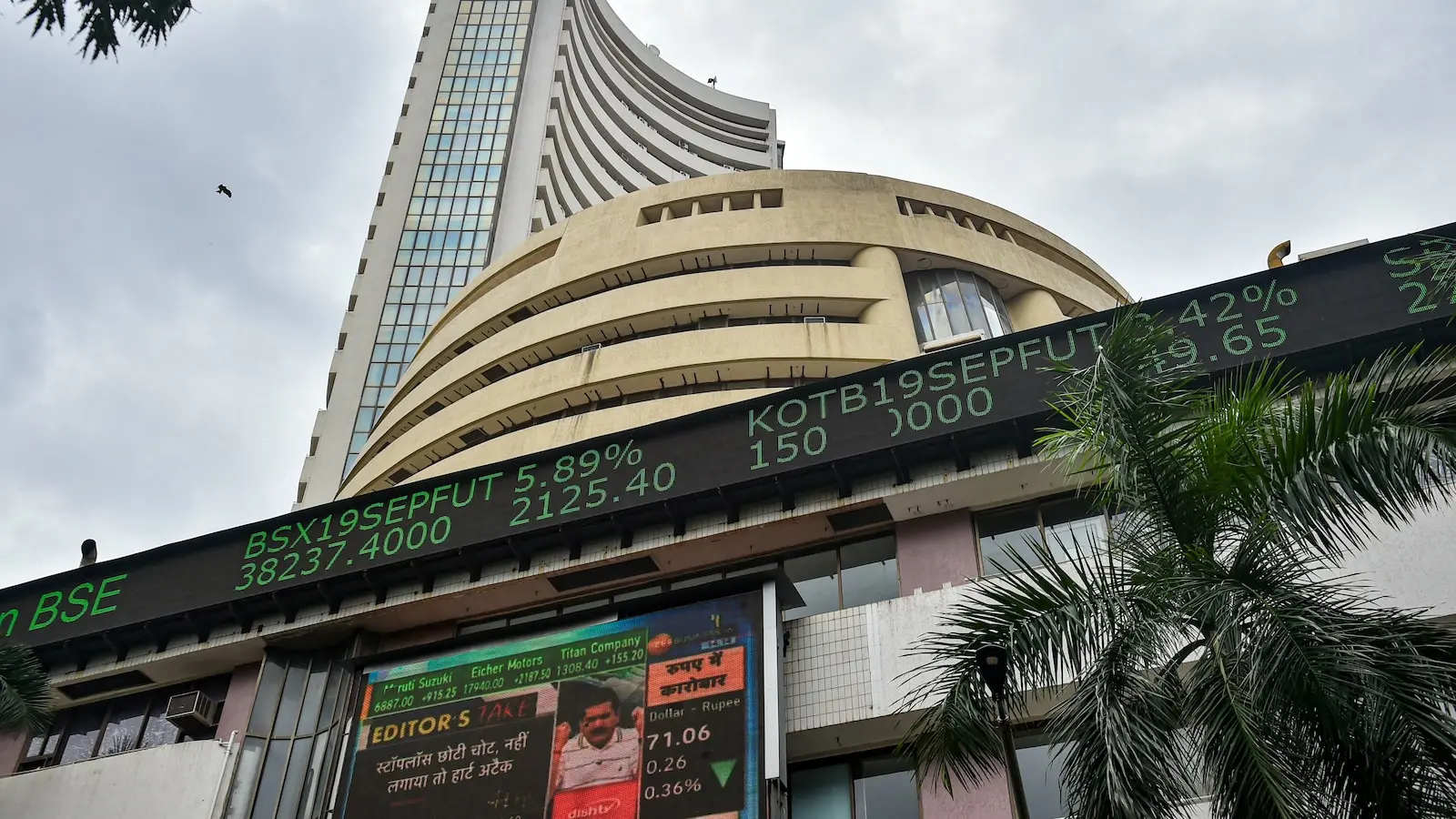 Sensex falls 600 points, Nifty below 22,600 as crude surges