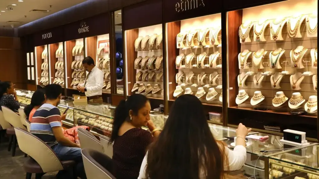 Keralam jewellers standardise 18-carat gold prices from October 15