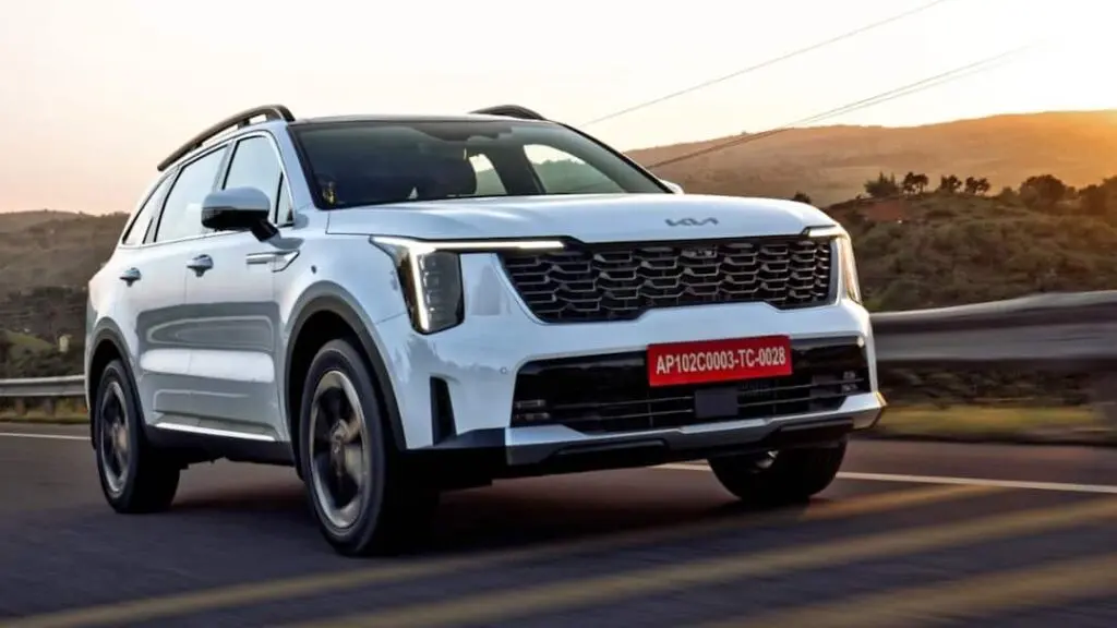 Kia Sorento Review: D-Segment Dark Horse Starts at Rs 27.99 Lakh