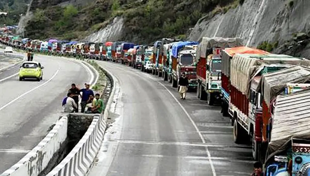 Goods carriers restricted on Jammu-Srinagar highway on Oct 31-Nov 1