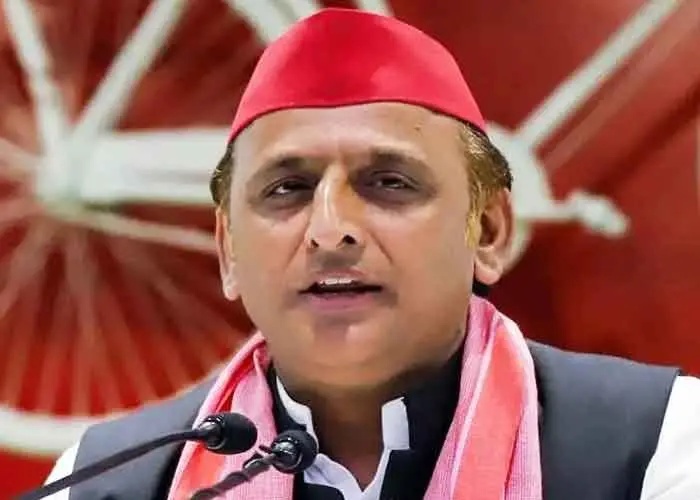 Akhilesh dares Yogi to contest UP polls from Ayodhya