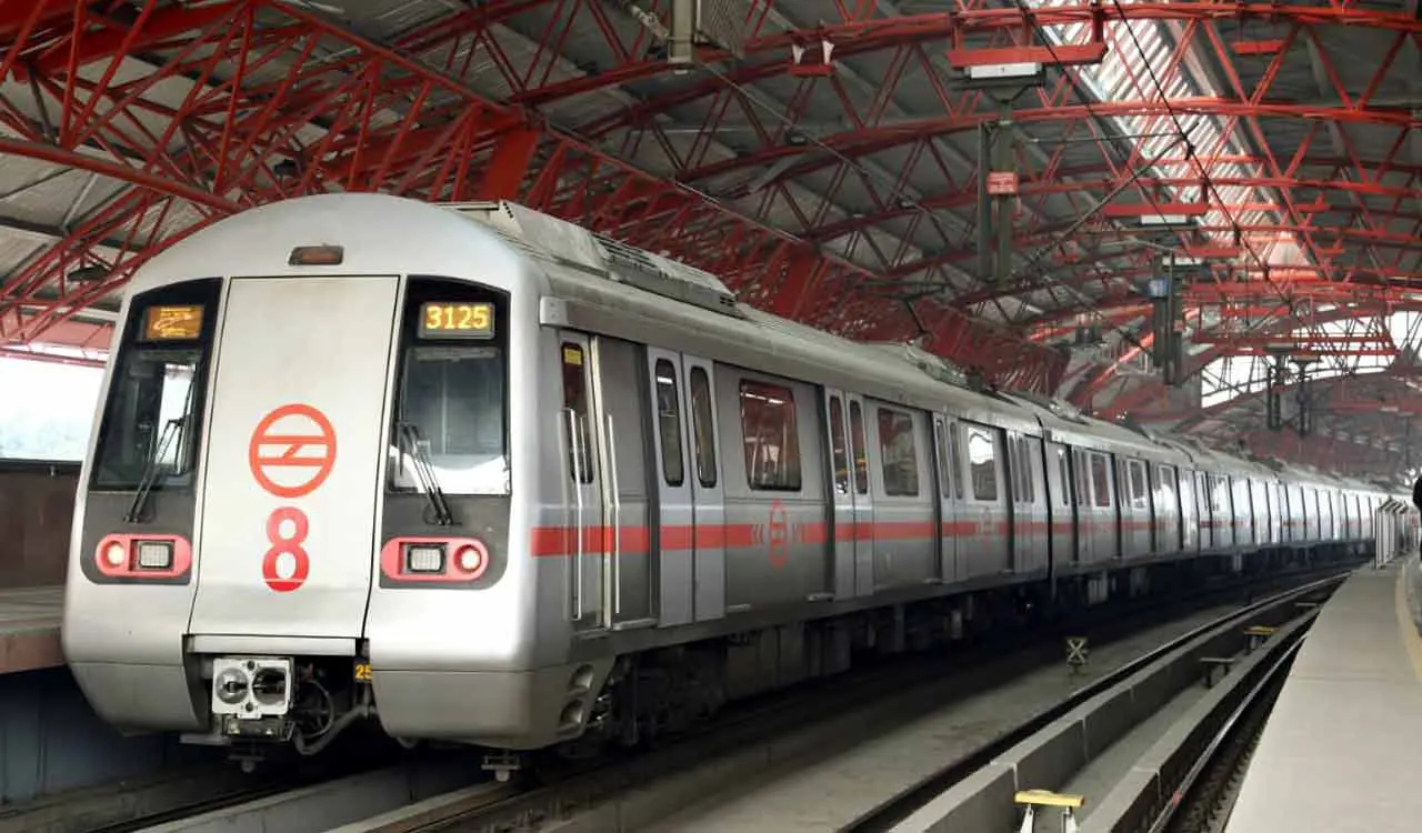 FIR over posters questioning government performance in Delhi Metro
