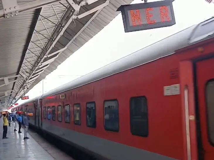 Gorakhpur-Bandra festival special train: trips on 9, 16 November