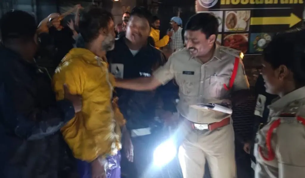 Zepto delivery man rescued from drain in Hyderabad