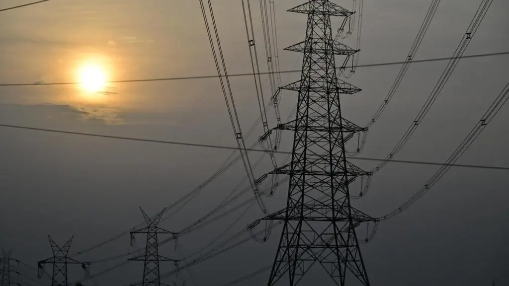 Karnataka adds 3,000 MW as summer power cuts persist