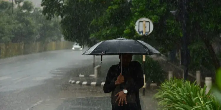 Odisha: 17 districts on alert for thunderstorms on 27 October