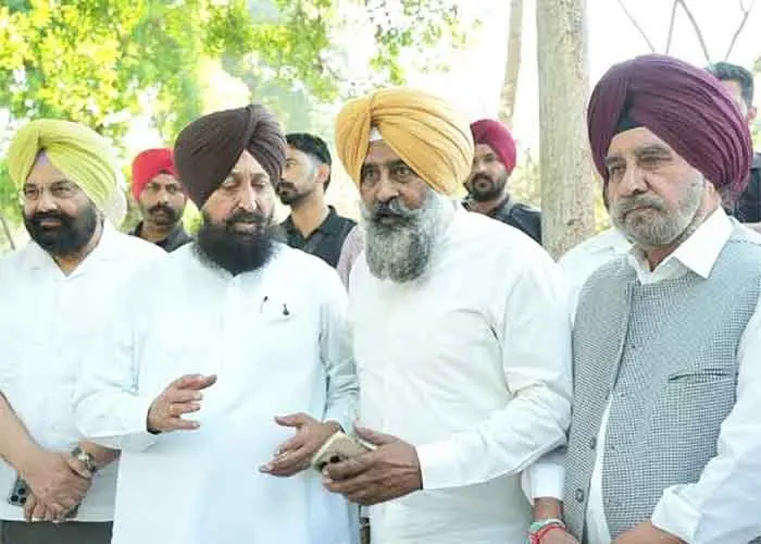 Punjab Congress, BJP slam AAP over 9-minute Assembly session