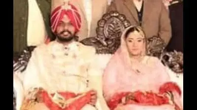 AAP leader files fraud case after bride posed as PCS officer