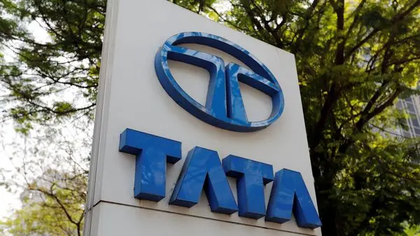 Tata Motors raises Iveco offer to €14.40 as three funds hold out