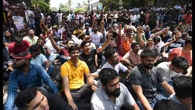 MPSC Chairman Bhimanwar goes on leave, Pune protest suspended