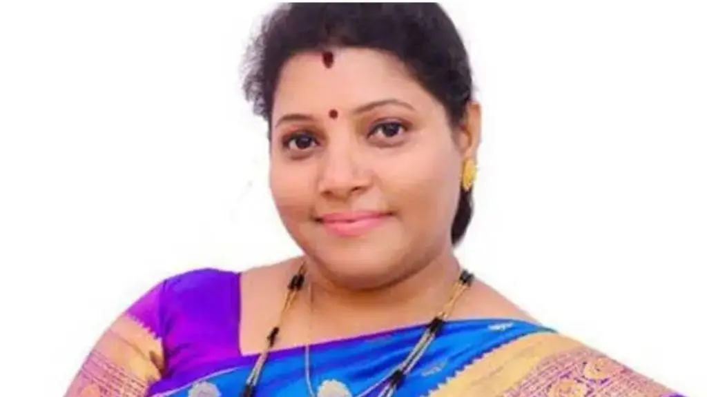 Meenakshi Shinde resigns as Thane women's wing chief amid murder row