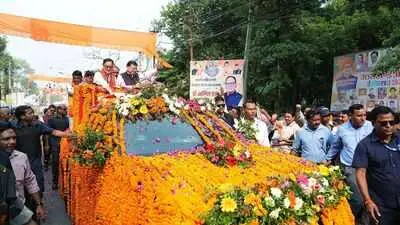 Uttarakhand CM Dhami leads roadshow, cabinet meets at border