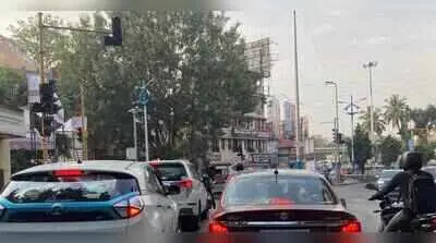 Pune traffic signals disrupted after streetlight power cut