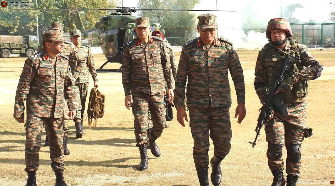 GOC Northern Command reviews security in north Kashmir