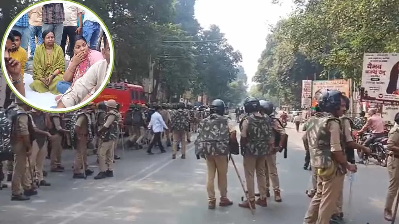 Lucknow civic body demolishes 245 illegal lawyers' chambers