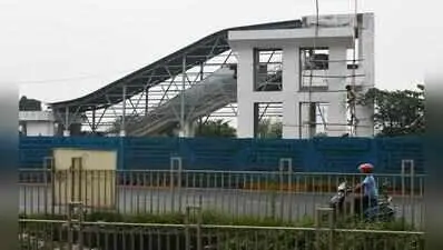 Beleghata metro foot over bridge work begins on EM Bypass